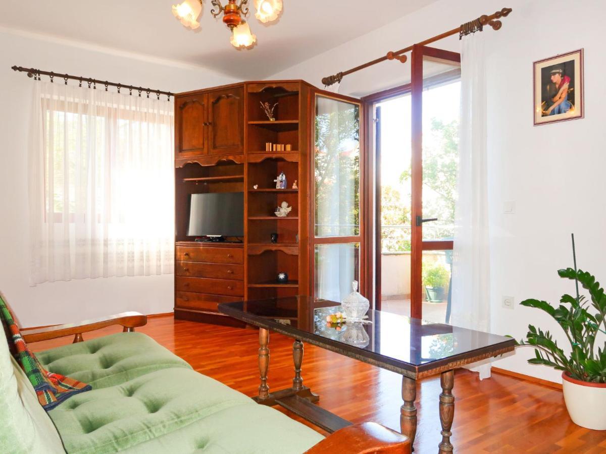 Apartment Vera - Mlk326 By Interhome Malinska Kültér fotó